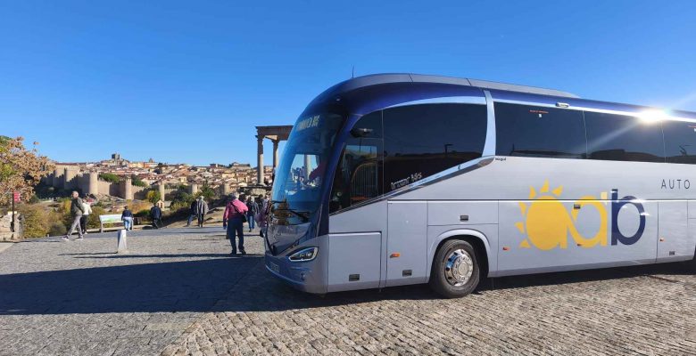 cuánto vale alquilar un autobús